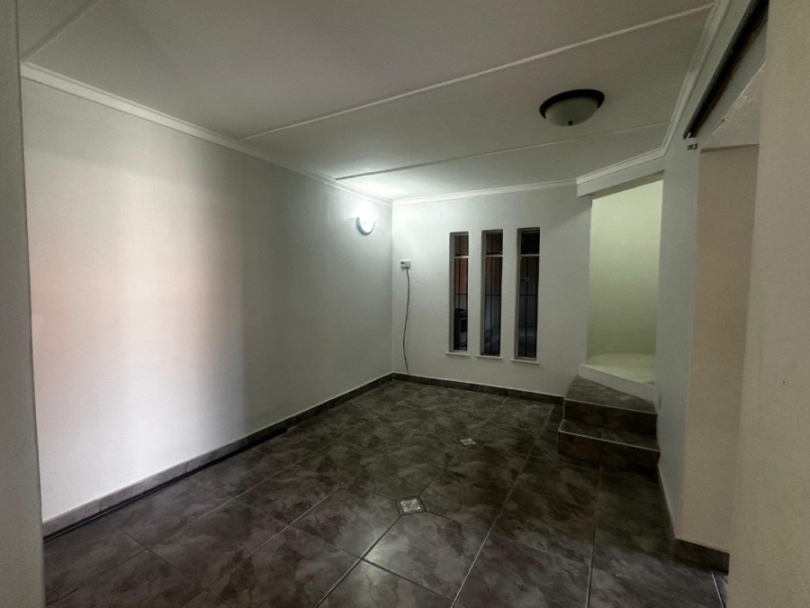 4 Bedroom Property for Sale in Heuwelsig Free State